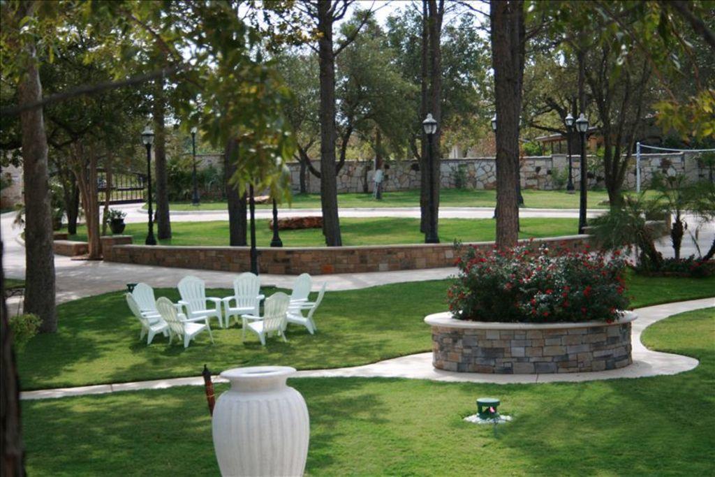 Paradise Resort At Hill Country Buchanan Dam Dış mekan fotoğraf